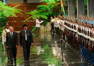 Evo Morales condecorado con la distinción José Martí [+ videos]