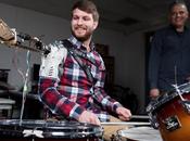 Investigadores desarrollan tercer brazo robótico para baterías