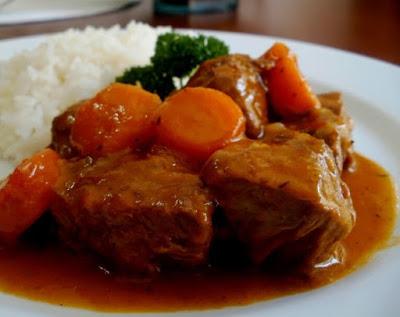 Guiso de carne con tomates