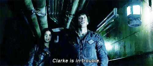 Bellamy en la tercera temporada de 'The 100'
