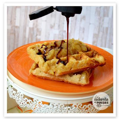 GOFRES DE MANZANA Y CANELA / CINNAMON AND APPLE WAFFLES