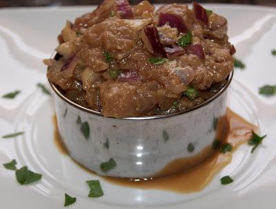 ATUN MACERADO CON CEBOLLA ROJA