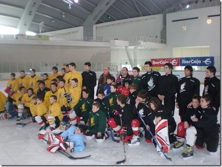 “Electro Pirenaica” gana el Torneo Ibercaja de Hockey sobre Hielo