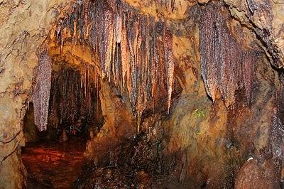 Mueren dos mineros tras derrumbarse una mina de cobre en Polonia