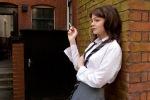 Carey Mulligan  fumando en -An education-