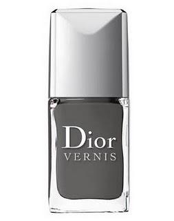 PRIMAVERA/VERANO 2011: Nuevo look de Dior-Gris Montaigne