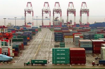 Otra de China: Shanghai desplaza a Singapur como el mayor puerto del mundo