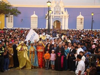 FIELES DE TRUJILLO CELEBRARON LA FIESTA DE LA EPIFANÍA