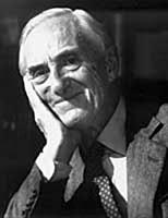 Un mar oscuro como el oporto y El Comodoro