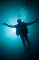 Nuevas fotos y trailer de 'El Santuario', lo último de James Cameron