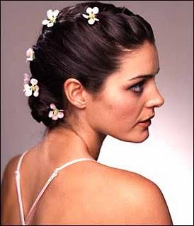 Florcitas en el tocado de la novia