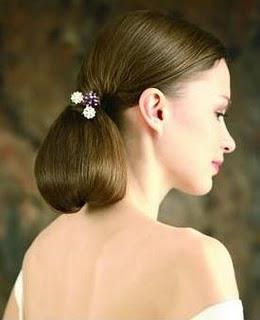 Florcitas en el tocado de la novia