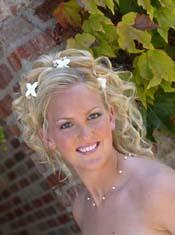 Florcitas en el tocado de la novia