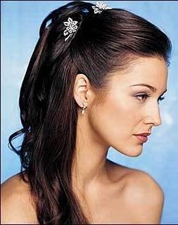 Florcitas en el tocado de la novia