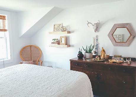 El dormitorio de Alice: Boho y vintage muy bien avenidos