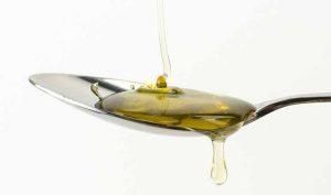 Tos con flema: elimínala con miel y pimienta