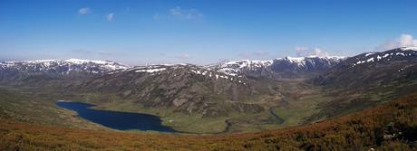 Panorámica sobre el Moncalvo y Peña Trevinca