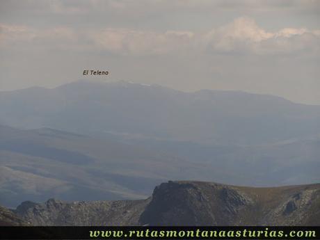 Desde Peña Trevinca, vista a el Teleno