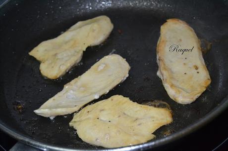 Pechuga de pollo con salsa bechamel gratinada