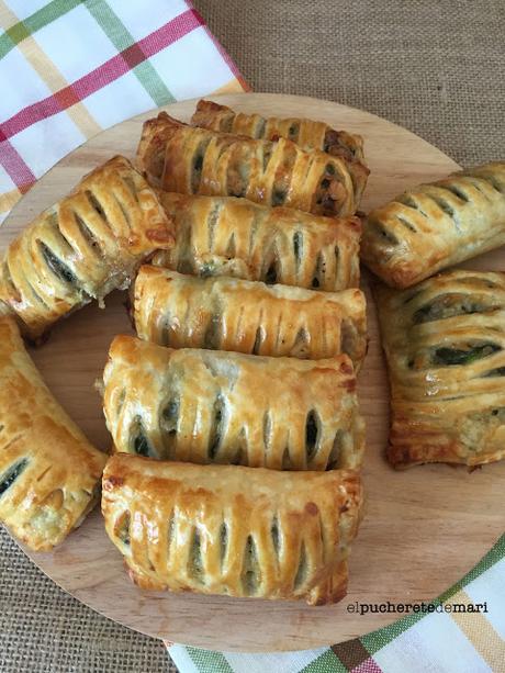 PASTELITOS DE HOJALDRE, RELLENOS DE ESPINACAS, QUESO Y NUECES