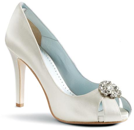 Uno de los complementos más importantes para toda novia son sus zapatos - Foto: www.bellissimabridalshoes.com
