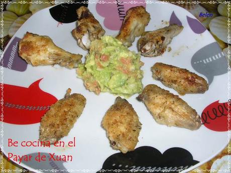 Alitas de pollo asadas con guacamole