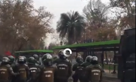 Intento de marcha de estudiantes secundarios en Plaza Italia (Chile) en Vivo – Jueves 26 de Mayo del 2016