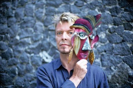 “David Bowie: El hombre que una vez cayó en México”