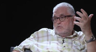 UN COMUNISTA A LA IZQUIERDA DEL COMUNISMO