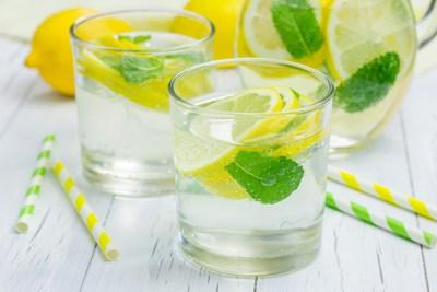 10 aguas de sabores para refrescarse en verano
