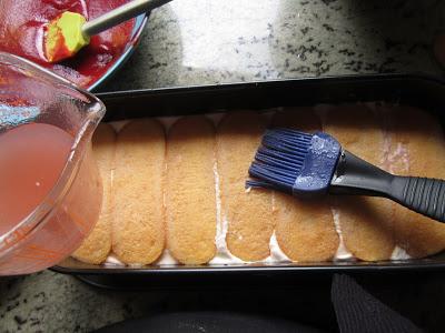 Tiramisú de coulis de fresa