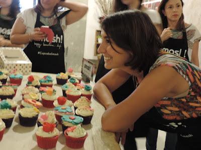 Taller de cupcakes con Smash y Alma Obregón