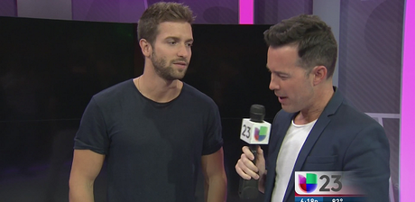 [VÍDEO] Entrevista a Pablo Alborán en Luces, Cámara y Acción (Univisión 23)