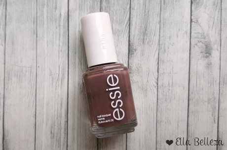 Uñas nude essie