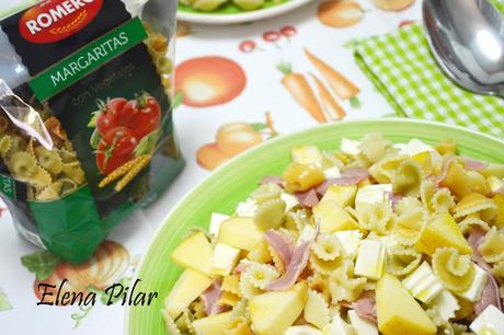 Ensalada de pasta con manzana, queso y beicon