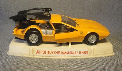 De Tomaso Mangusta a escala