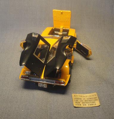 De Tomaso Mangusta a escala