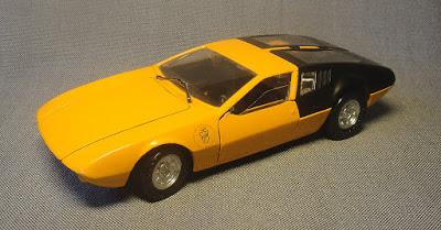 De Tomaso Mangusta a escala