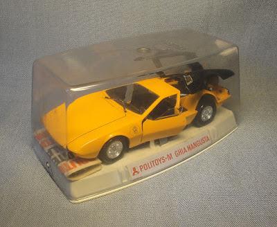 De Tomaso Mangusta a escala