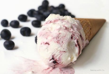 helado casero de yogur griego con heladera