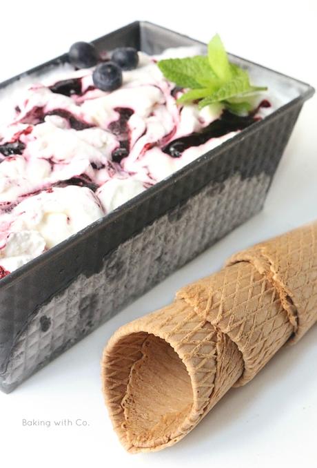 helado casero de yogur griego con heladera