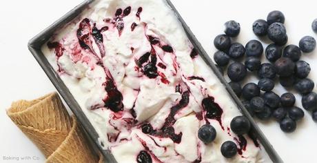 helado casero de yogur y arándanos