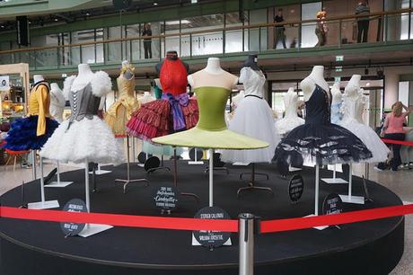 Exposición Gems of Tutu Art