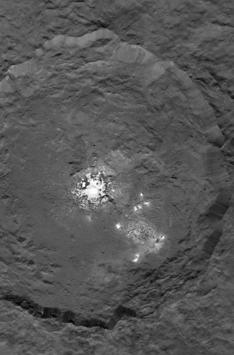 El cráter Occator en Ceres