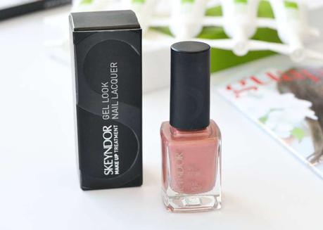 esmalte de uñas Skeyndor