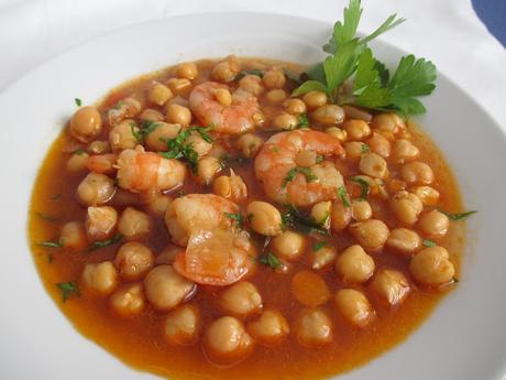 GARBANZOS CON LANGOSTINOS