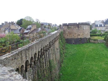 Dinan, ciudad medieval y Saint-Suliac, un bonito pueblo bretón Dinan, ciudad medieval y Saint-Suliac, un bonito pueblo bretón