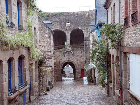 Dinan, ciudad medieval y Saint-Suliac, un bonito pueblo bretón Dinan, ciudad medieval y Saint-Suliac, un bonito pueblo bretón