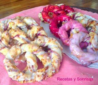 TRENZAS DE HOJALDRE CON MERMELADA DE ARÁNDANOS Y ALMENDRAS