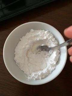 TRENZAS DE HOJALDRE CON MERMELADA DE ARÁNDANOS Y ALMENDRAS